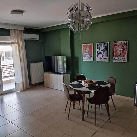 Cozy Apt! Friends & Family - Private Paid Parking 塞萨洛尼基 外观 照片