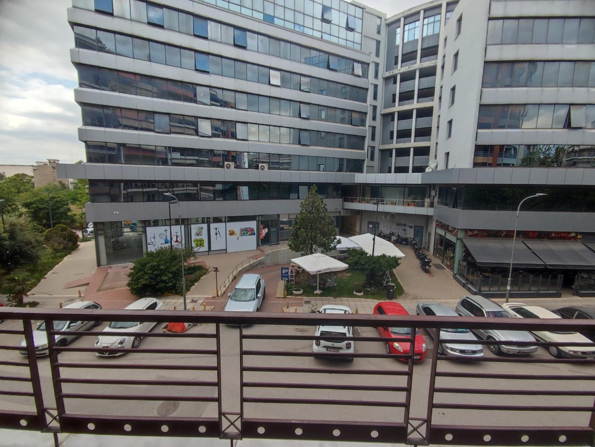 Cozy Apt! Friends & Family - Private Paid Parking 塞萨洛尼基 外观 照片