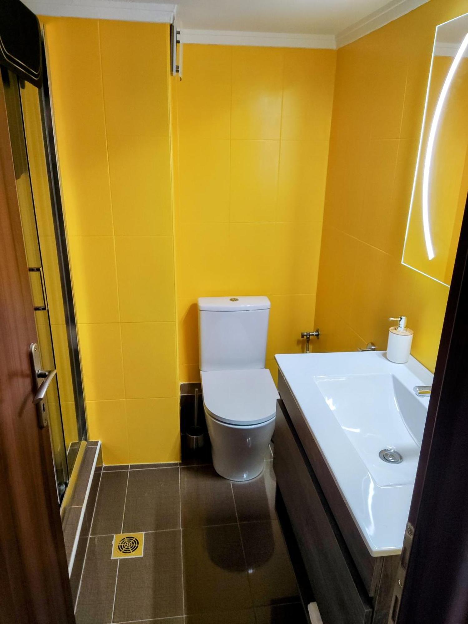 Cozy Apt! Friends & Family - Private Paid Parking 塞萨洛尼基 外观 照片