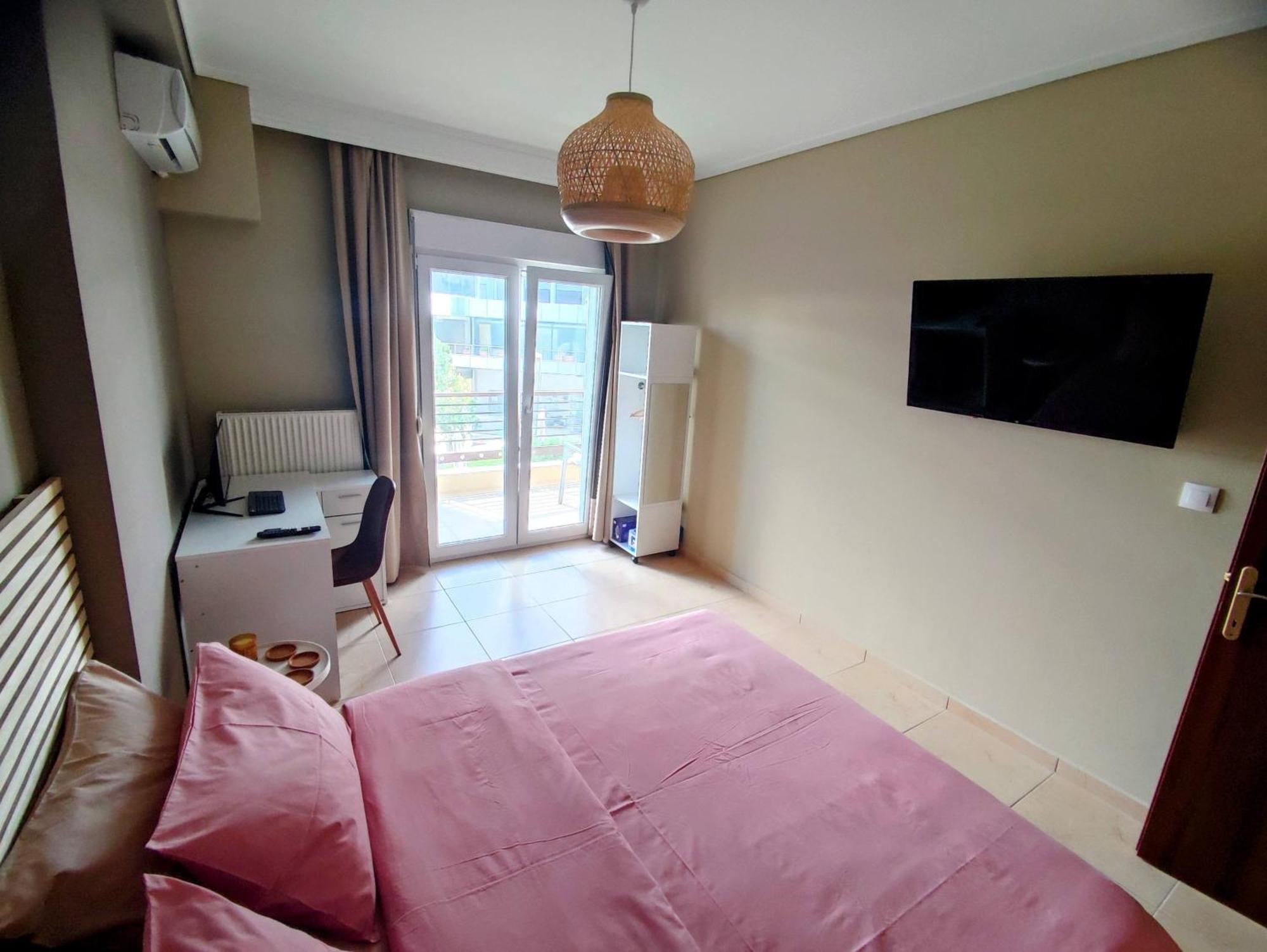 Cozy Apt! Friends & Family - Private Paid Parking 塞萨洛尼基 外观 照片