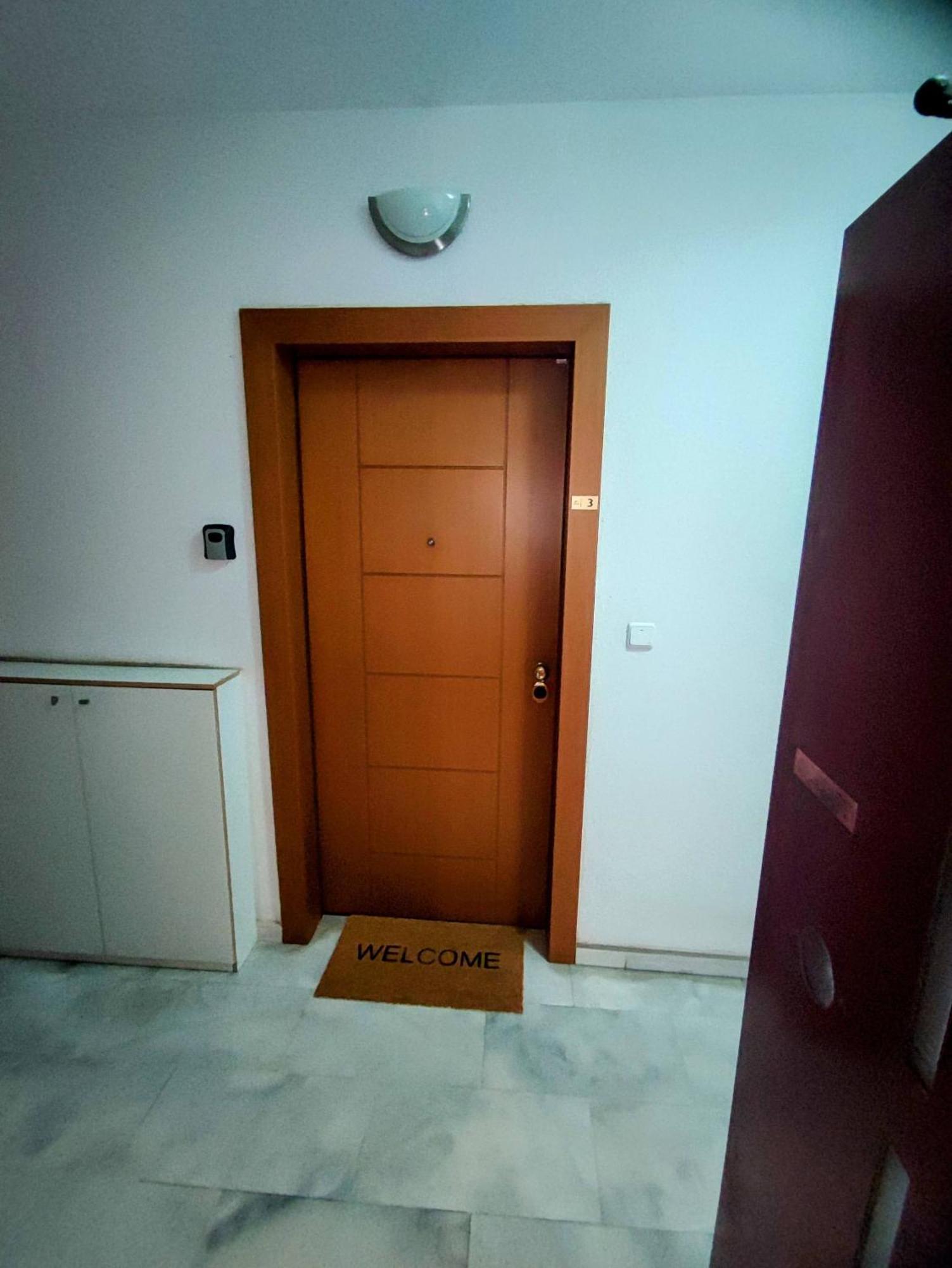 Cozy Apt! Friends & Family - Private Paid Parking 塞萨洛尼基 外观 照片