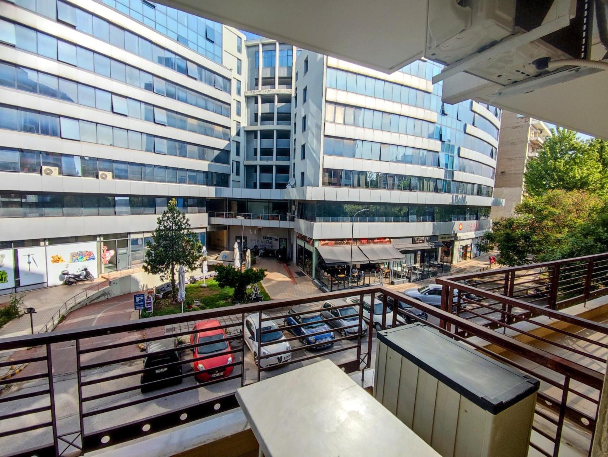 Cozy Apt! Friends & Family - Private Paid Parking 塞萨洛尼基 外观 照片